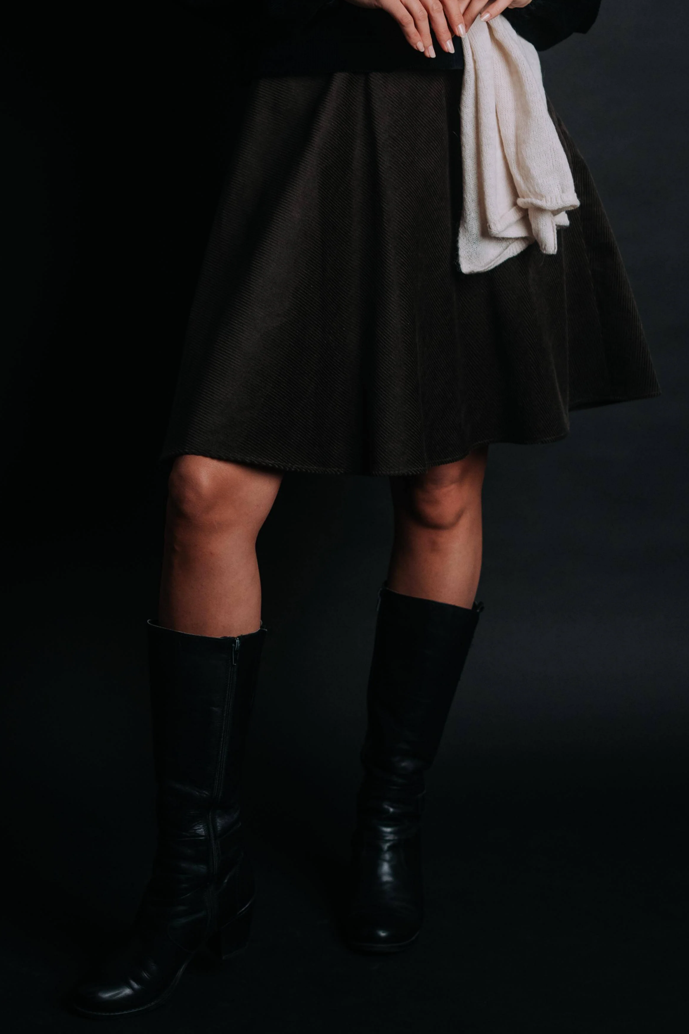 Image of De IONESCU dames vegan Rok Corduroy Borsa Olijfgroen