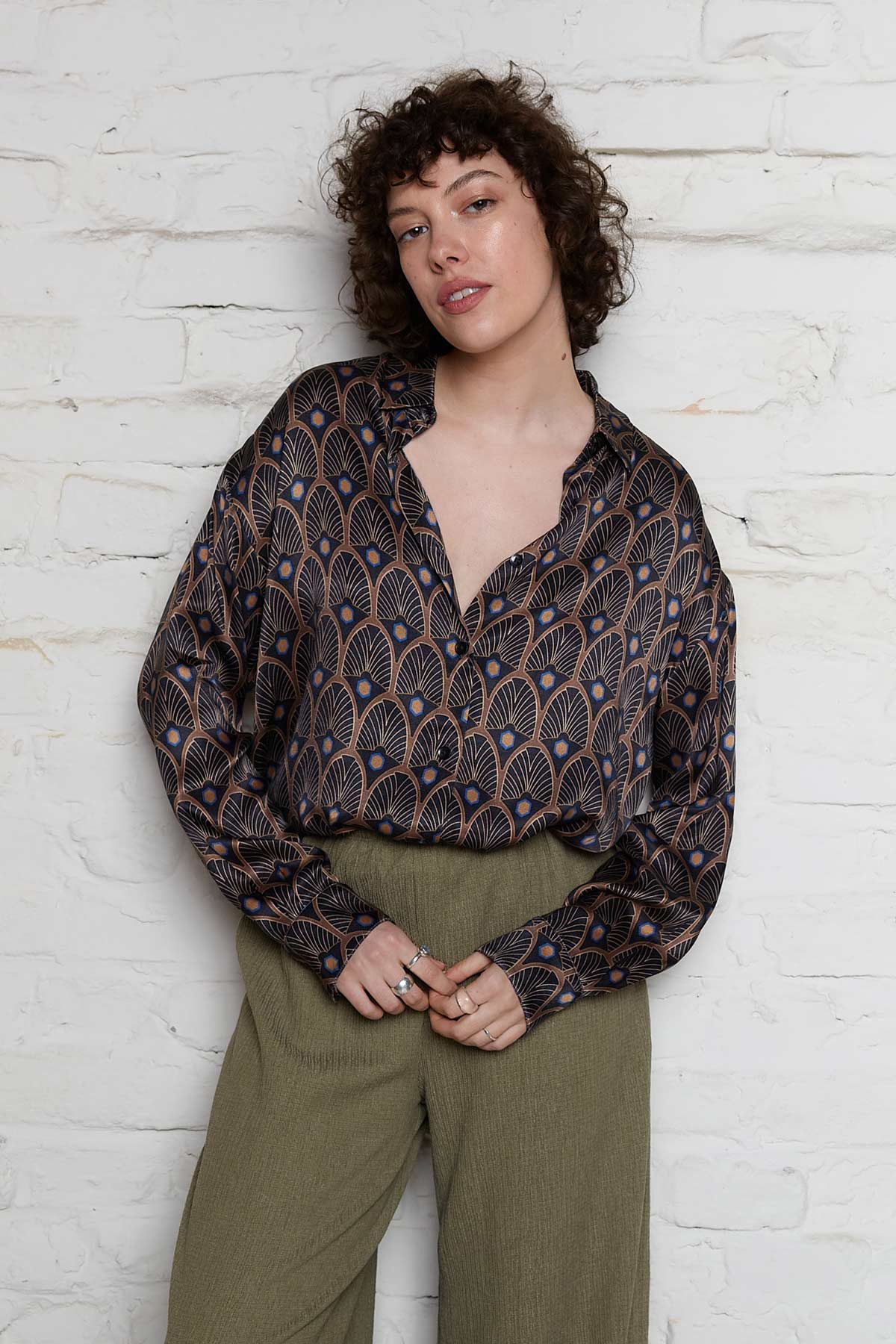 Image of Yahmo dames vegan Shirt Mona Metropolis Zwart/Bruin