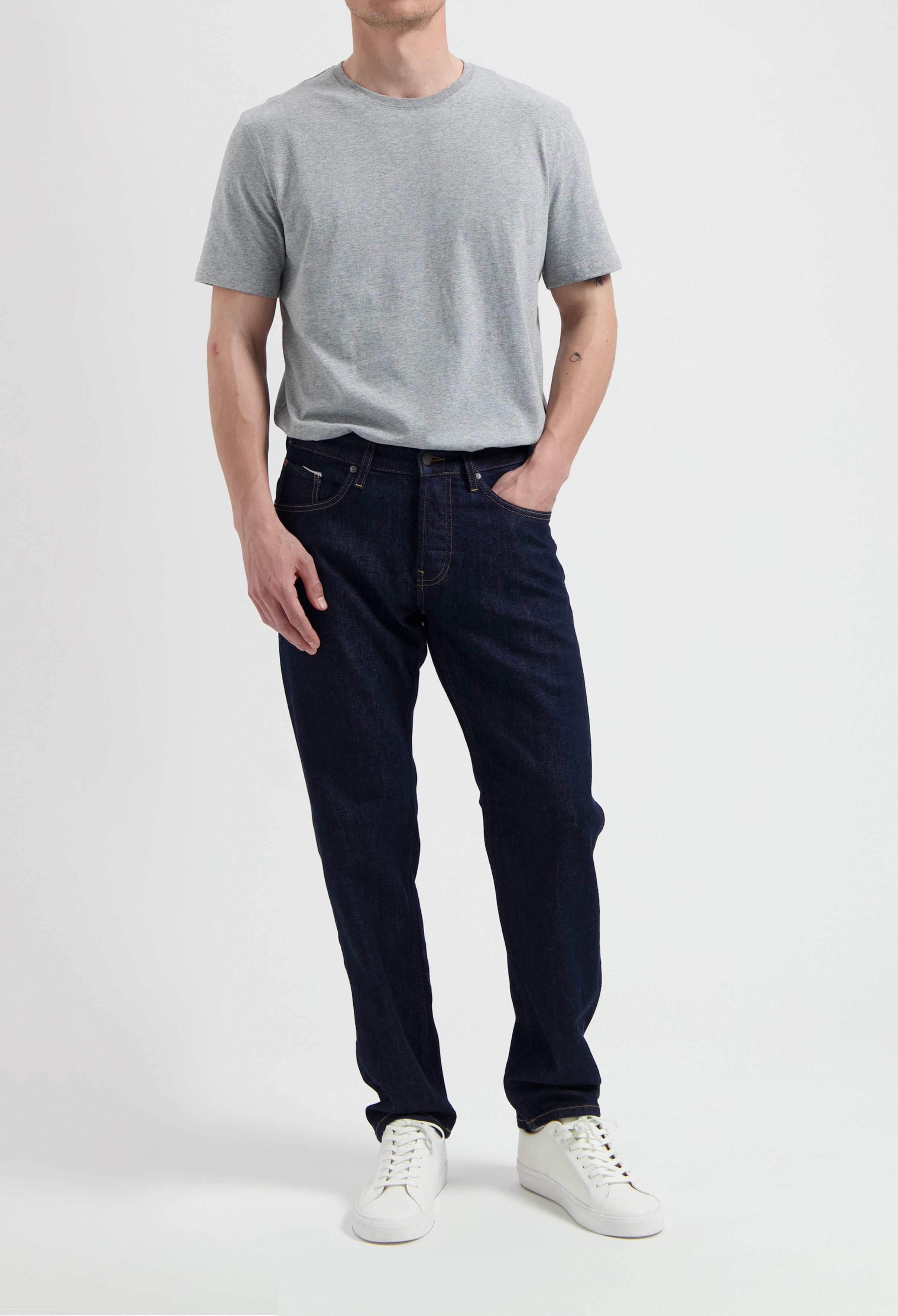 Image of MUD Jeans mannen vegan Jeans Mid Straight Bryce Dry Navy
