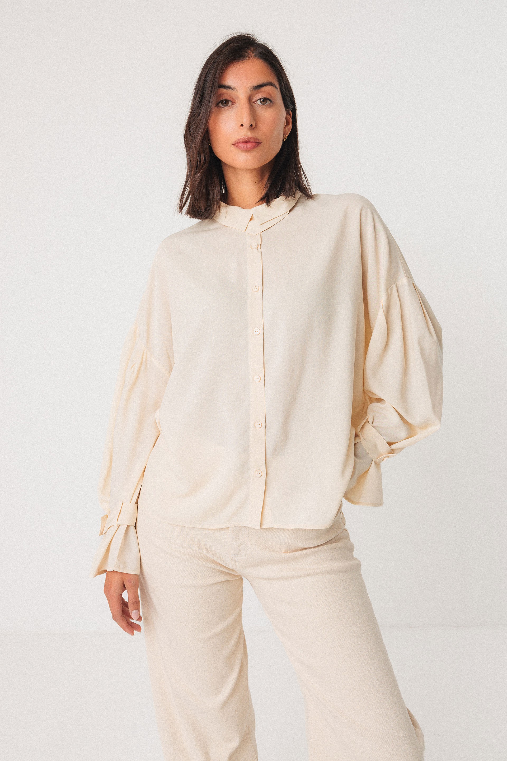 112154 - Damen vegan Hemd Lone Model Beige