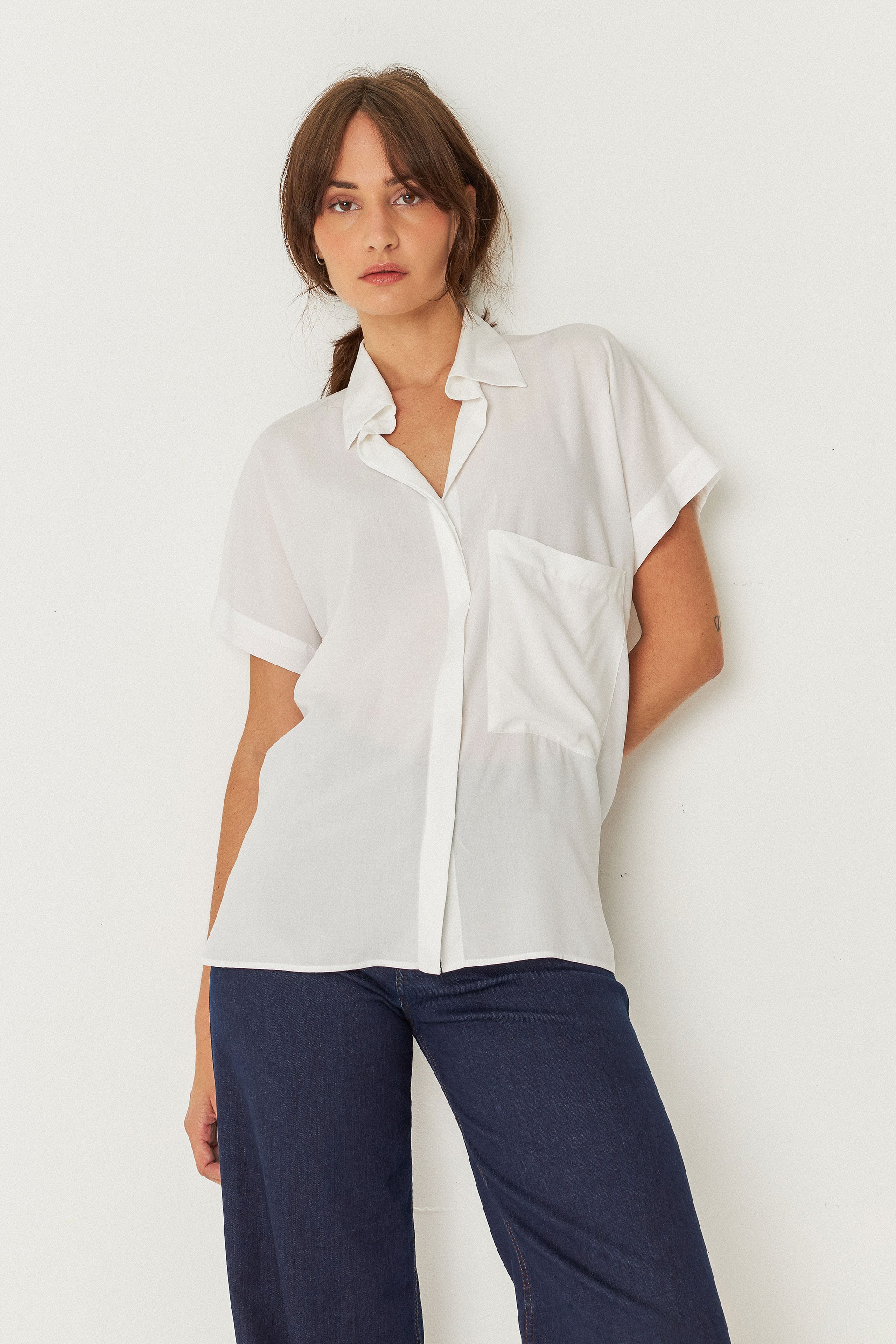 Image of SKFK dames vegan Shirt Uma White