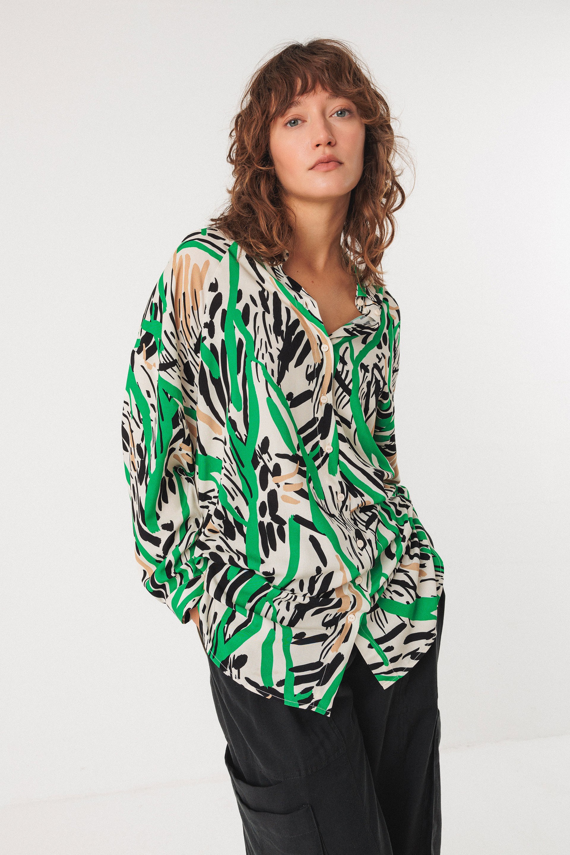 Image of SKFK dames vegan Shirt Amagoia Meerkleurig Groen/Zwart