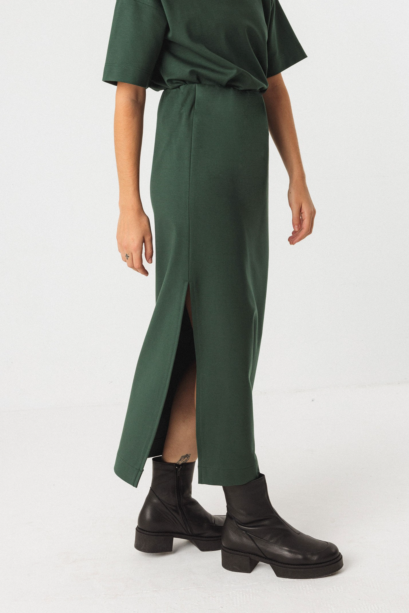 Image of SKFK dames vegan Rok Hozta Groen