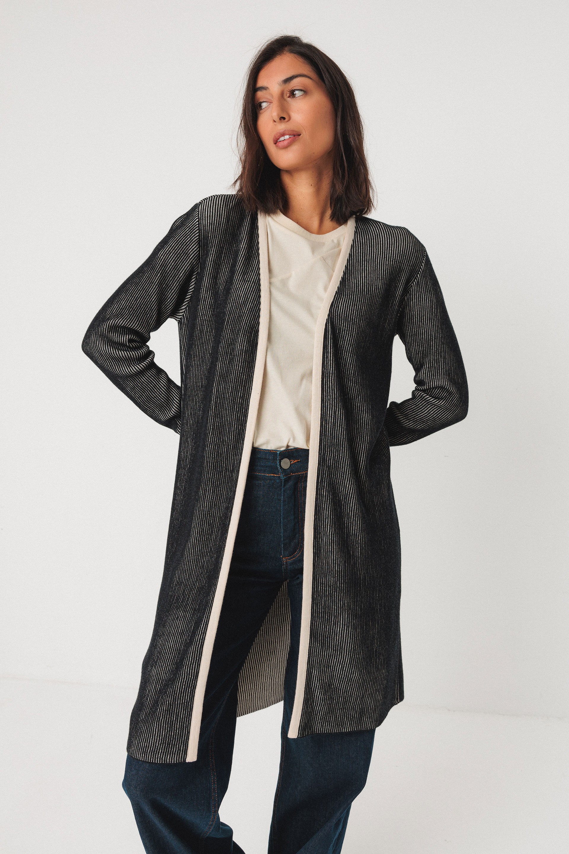 Image of SKFK dames vegan Cardigan Badaia Zwart