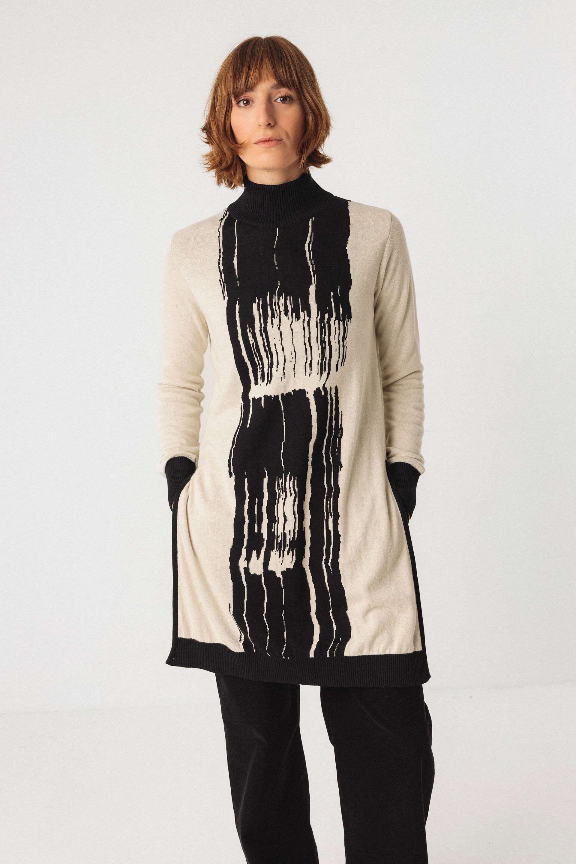 Image of SKFK dames vegan Trui Erika Beige/Zwart