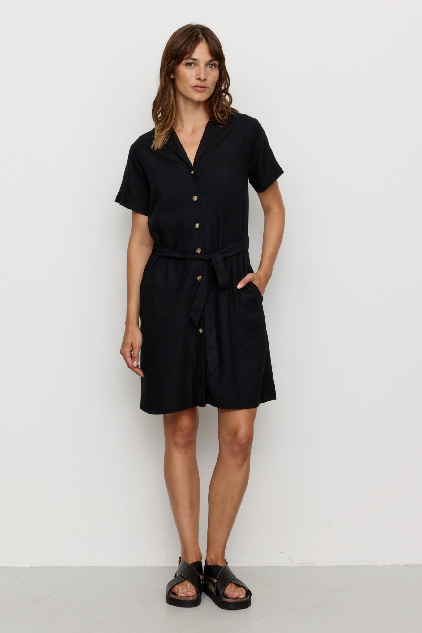 113069 - Recolution Damen vegan Kleid Yucca Schwarz