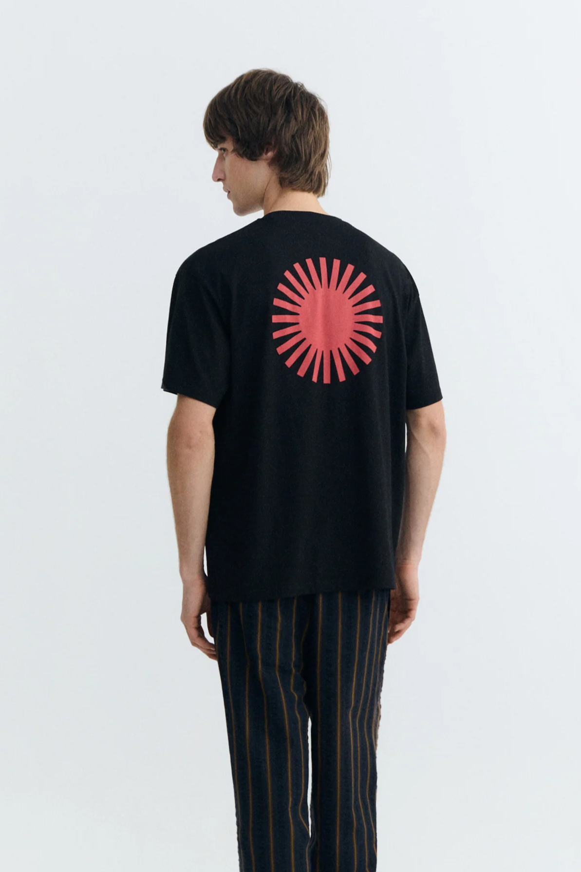 Thinking MU Herren vegan T-Shirt Aaron Sun Rot Schwarz