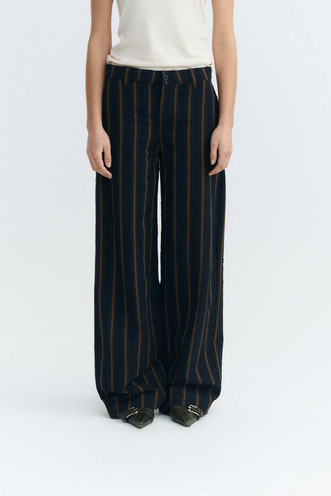 Image of Thinking MU dames vegan Rechte Broek Van Seersucker, Serena Gestreept, Marineblauw