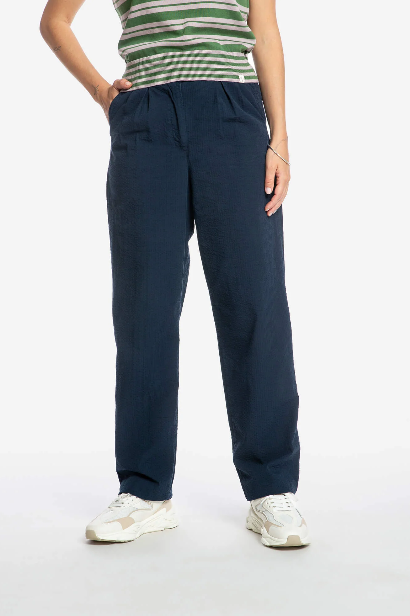 Image of MATONA dames vegan Geplooide Broek In Marineblauw