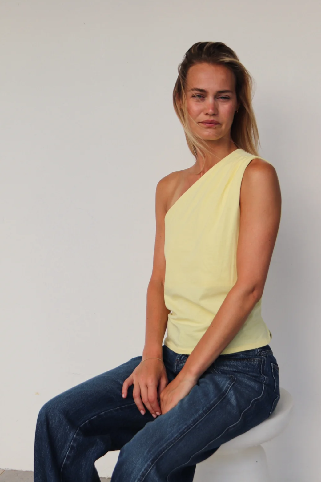 Image of Alchemist dames vegan Top Levy Geel