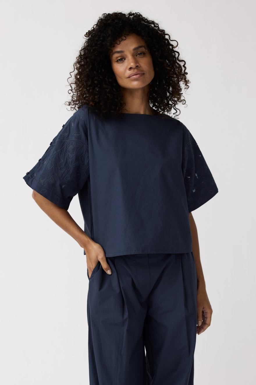 Image of Alchemist dames vegan Top Lotus Navy