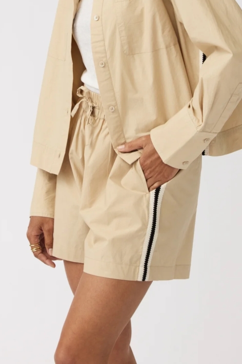Image of Alchemist dames vegan Shorts Met Pioenrozenmotief, Zandbeige