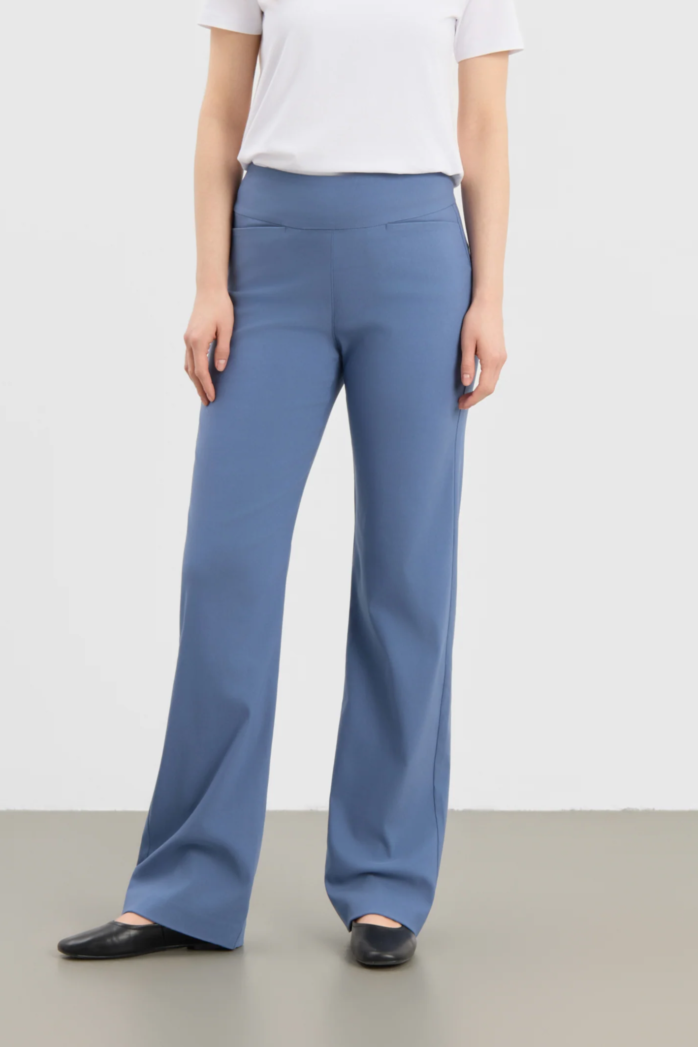 Image of LAURIE dames vegan Broek Thea Recht Ll Blauw