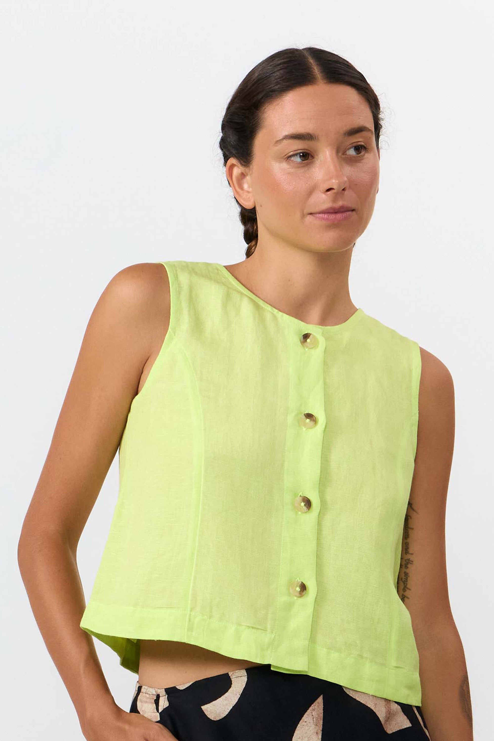 Image of SUITE13LAB dames vegan Top Fuji Appelgroen