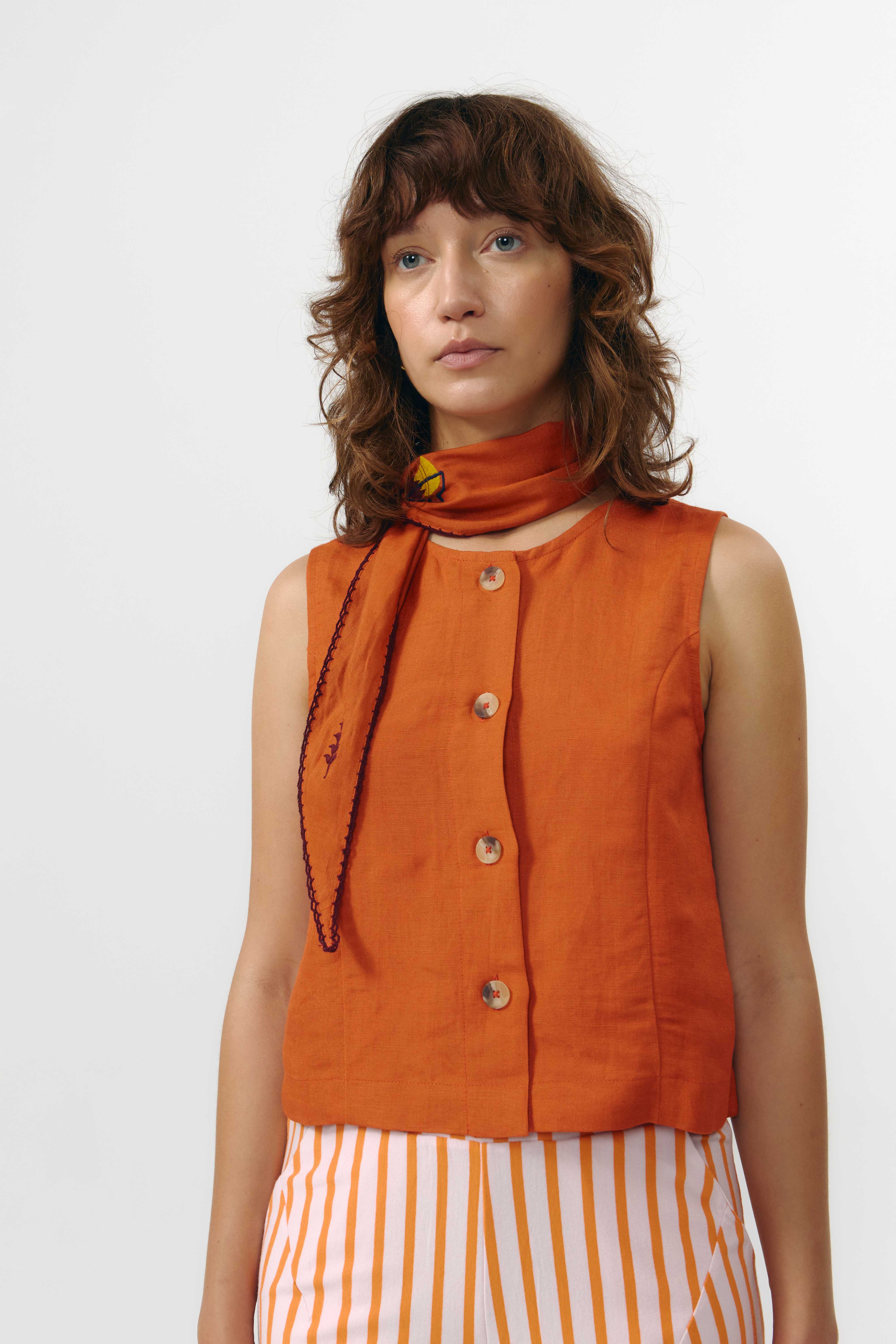 Image of SUITE13LAB dames vegan Top Fuji Henna