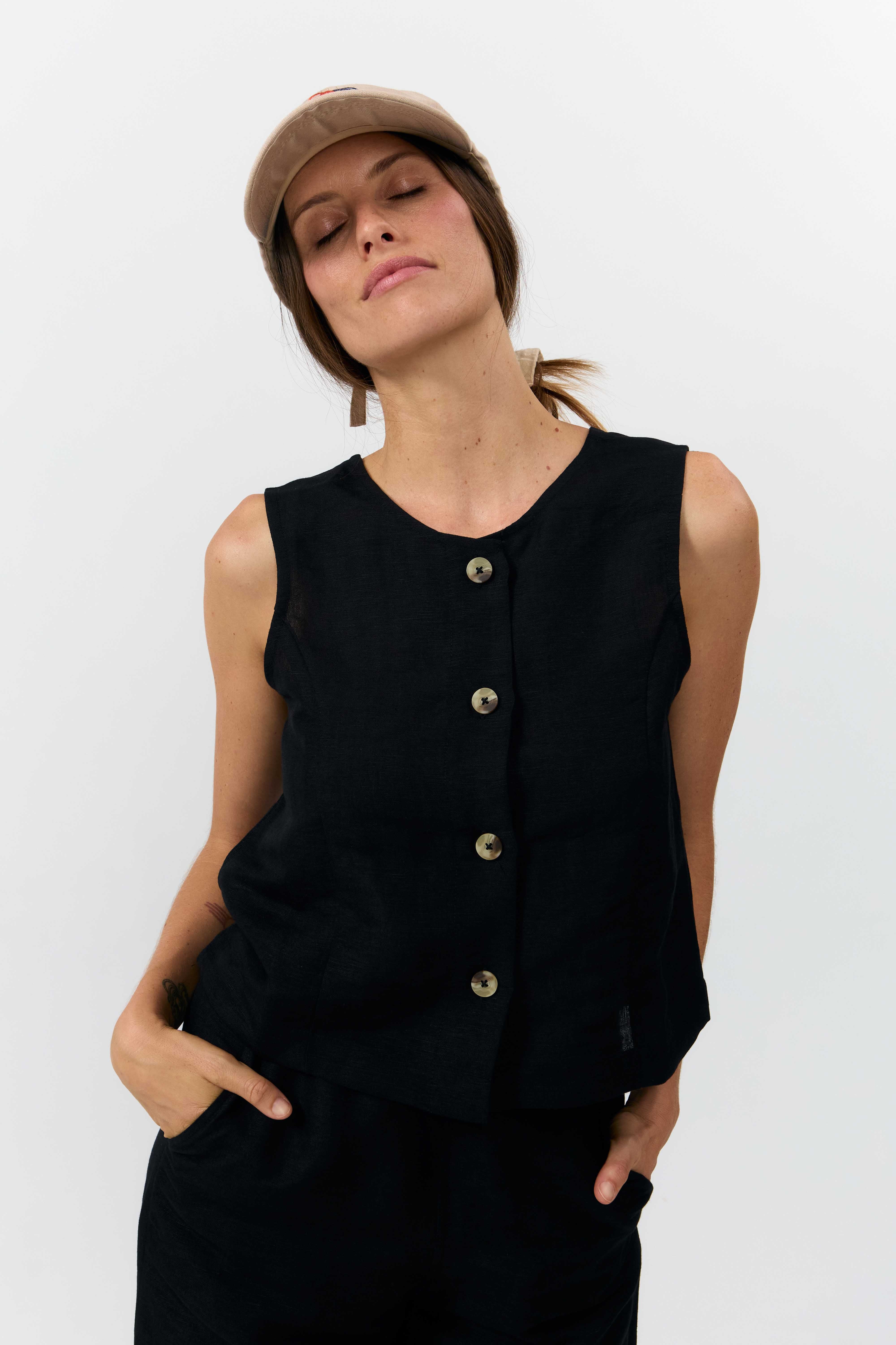 Image of SUITE13LAB dames vegan Top Fuji Zwart