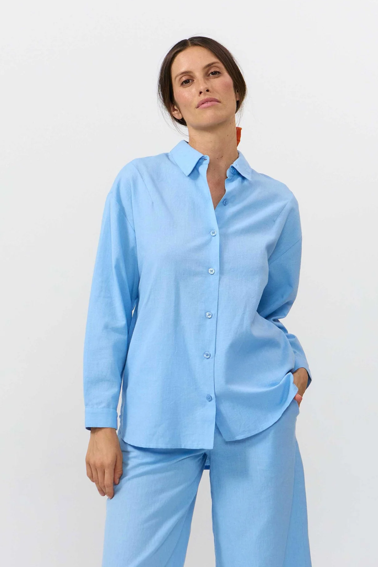 Image of SUITE13LAB dames vegan Shirt Ter Lichtblauw