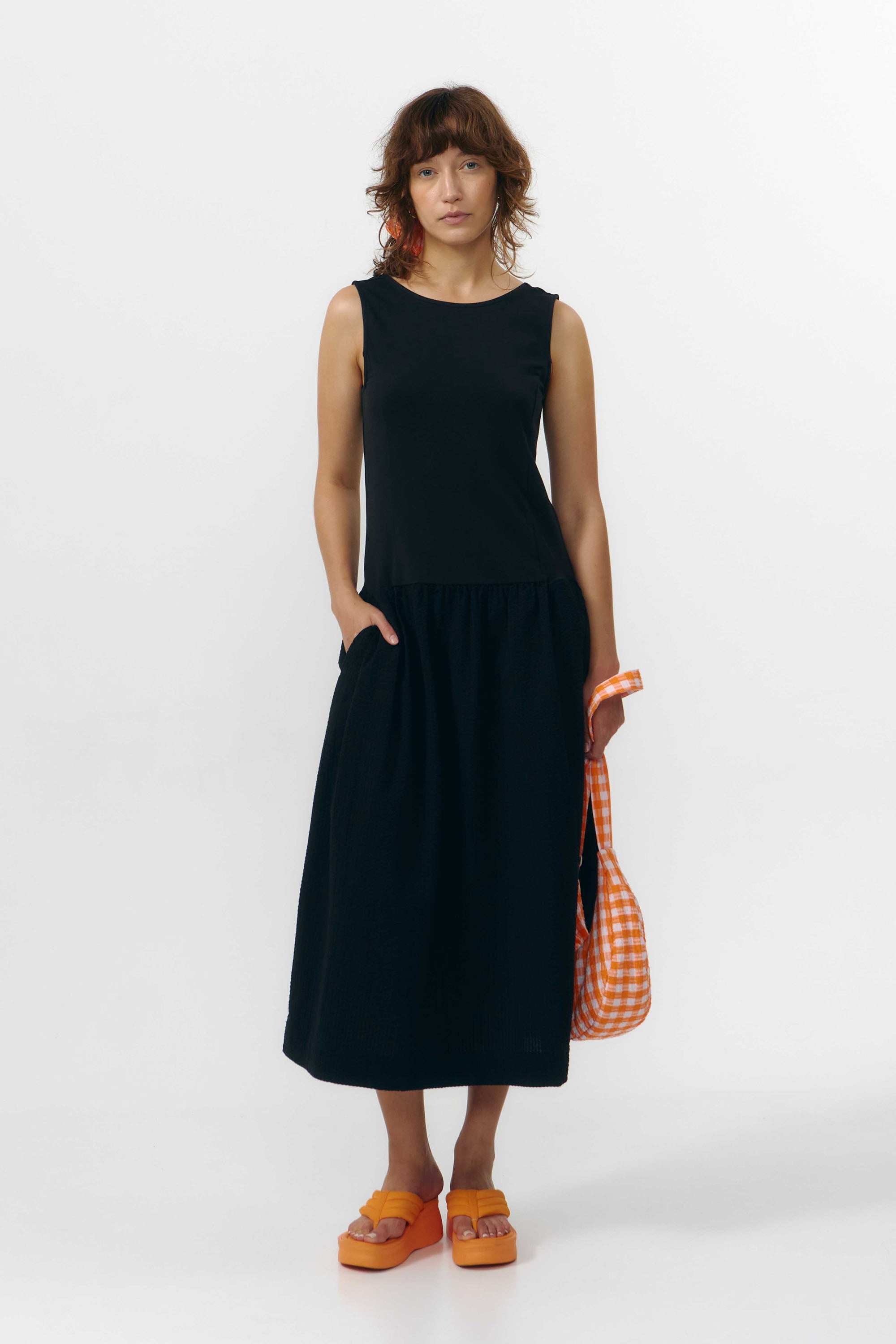 Image of SUITE13LAB dames vegan Jurk Mie Zwart