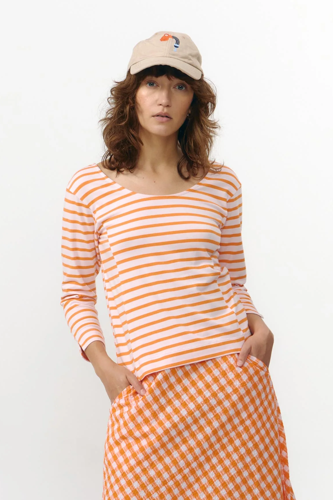 Image of SUITE13LAB dames vegan Top Bonao Strepen Oranje