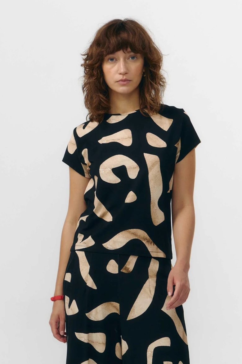 Image of SUITE13LAB dames vegan Top Tambre Print Stones Zwart