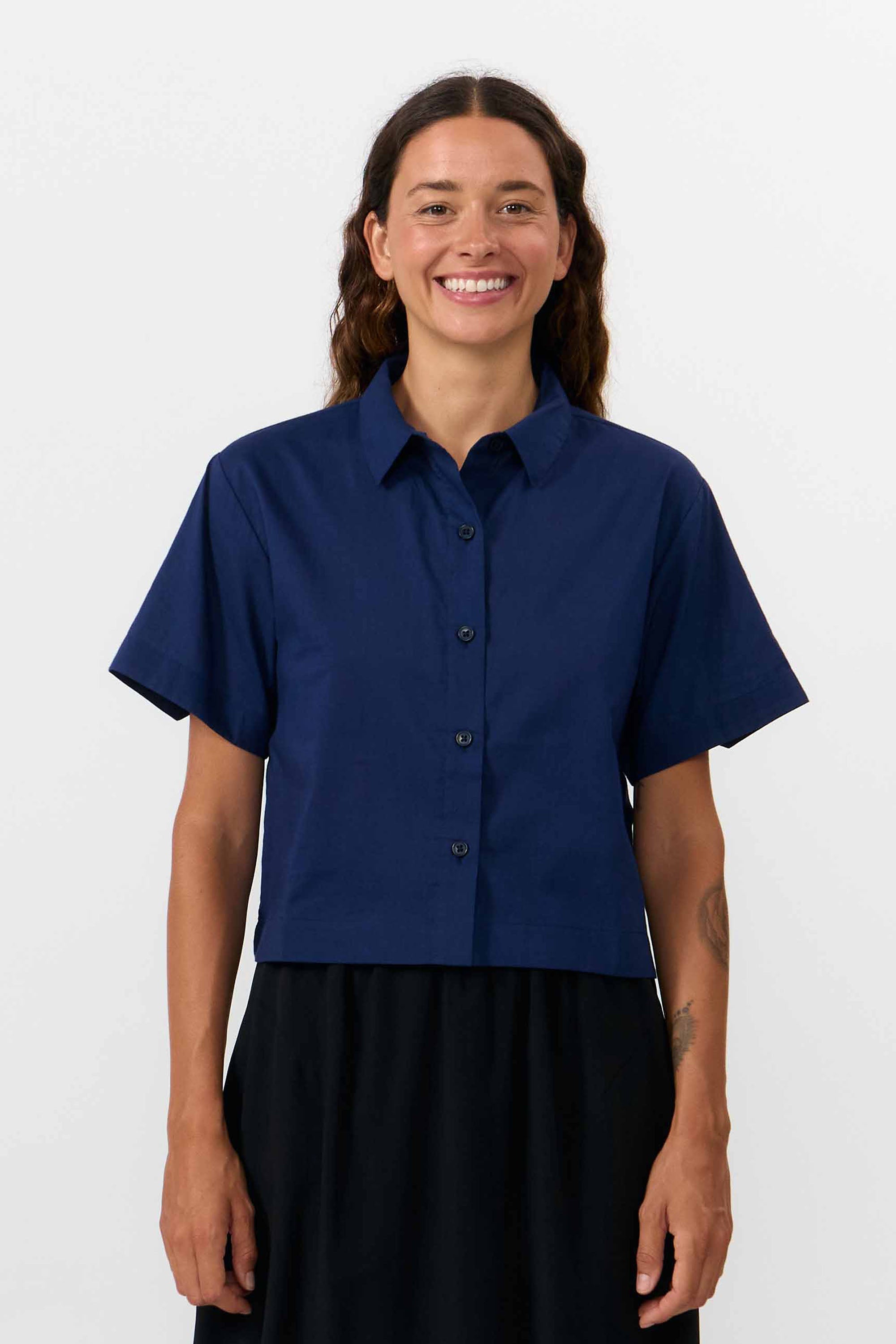 Image of SUITE13LAB dames vegan Valles Overhemd In Donkerblauw