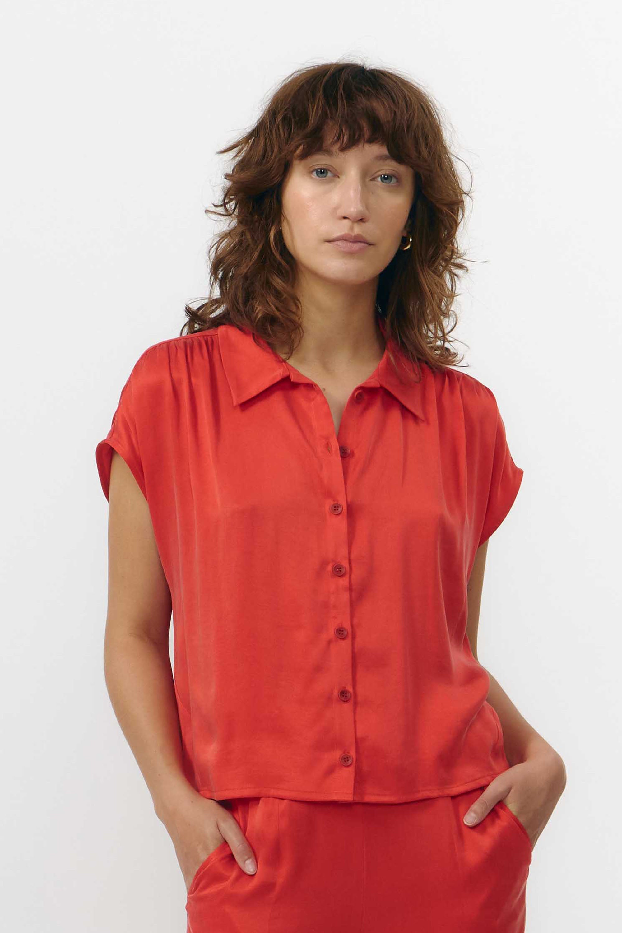 Image of SUITE13LAB dames vegan Overhemd Sur Red