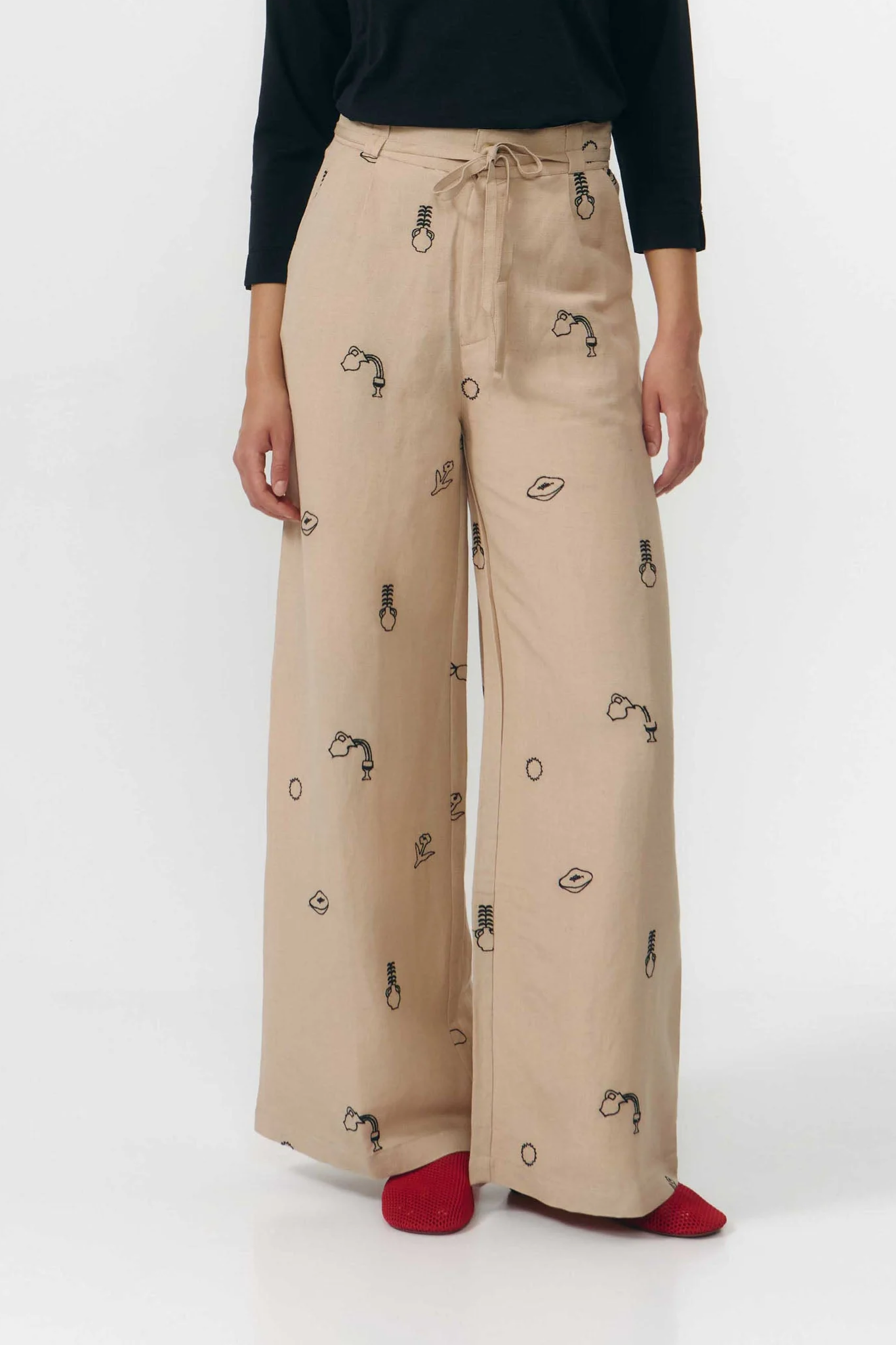 Image of SUITE13LAB dames vegan Broek Ramala Met Borduurwerk, Beige