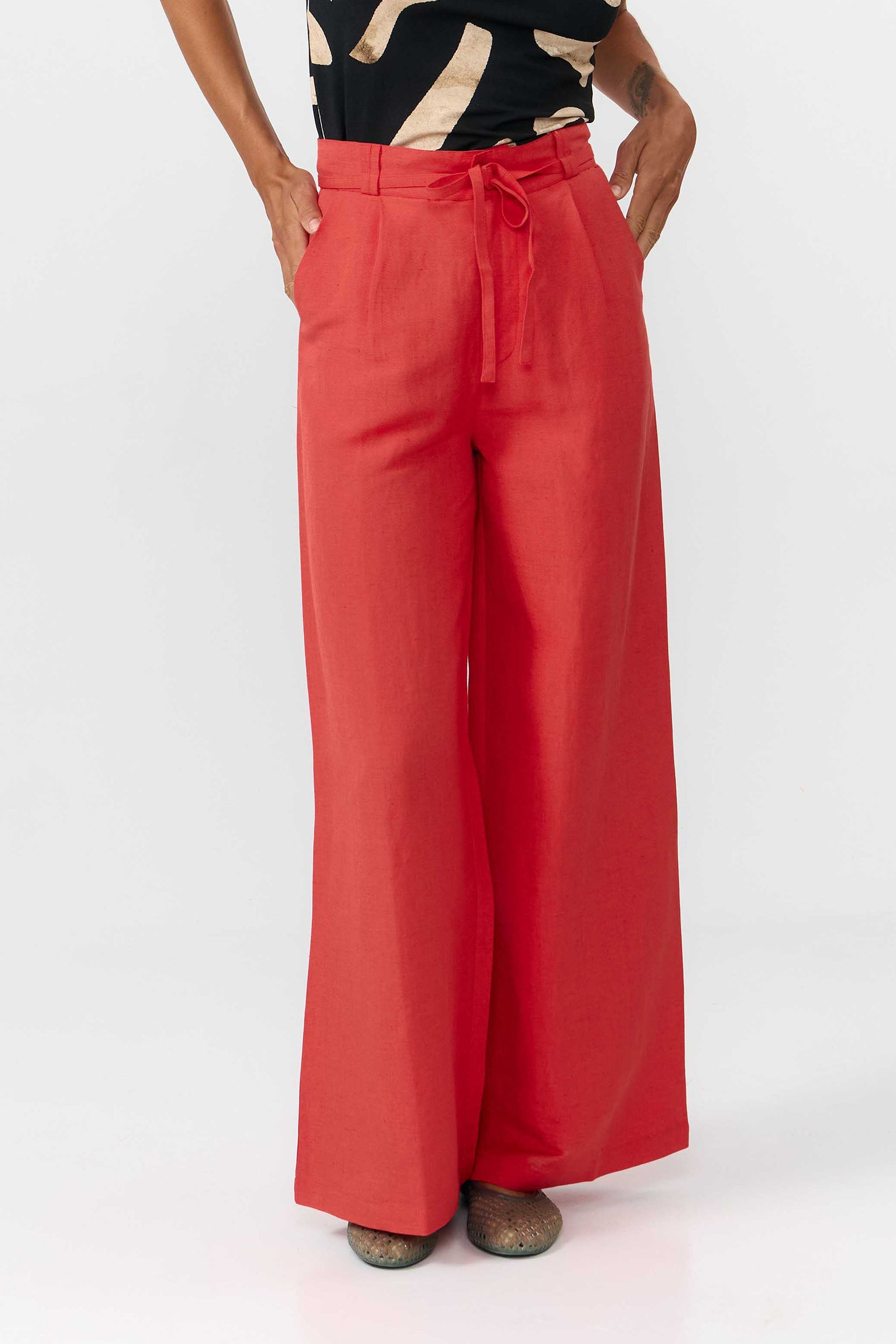 Image of SUITE13LAB dames vegan Broek Ramala Rood