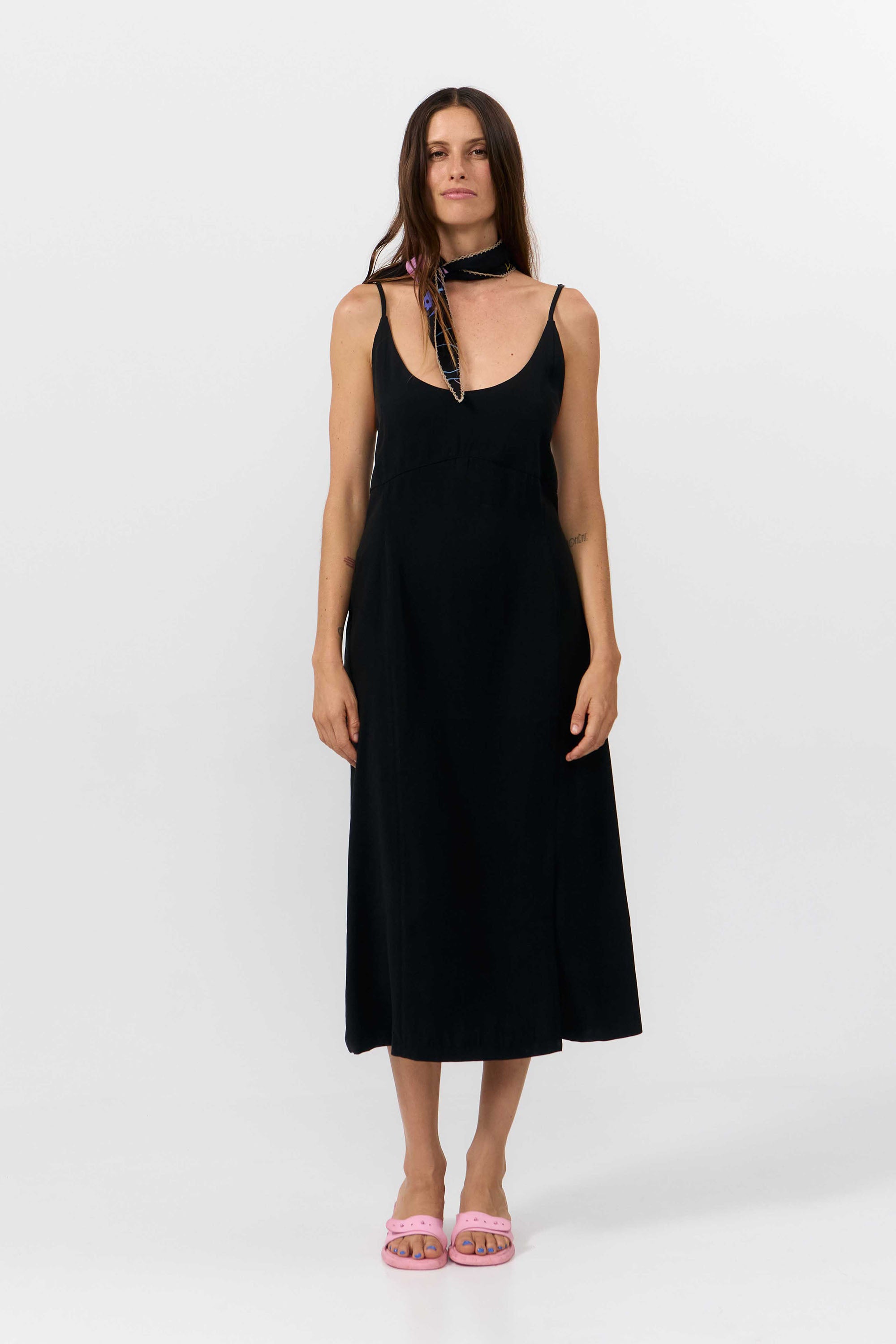 Image of SUITE13LAB dames vegan Jurk Saja Zwart