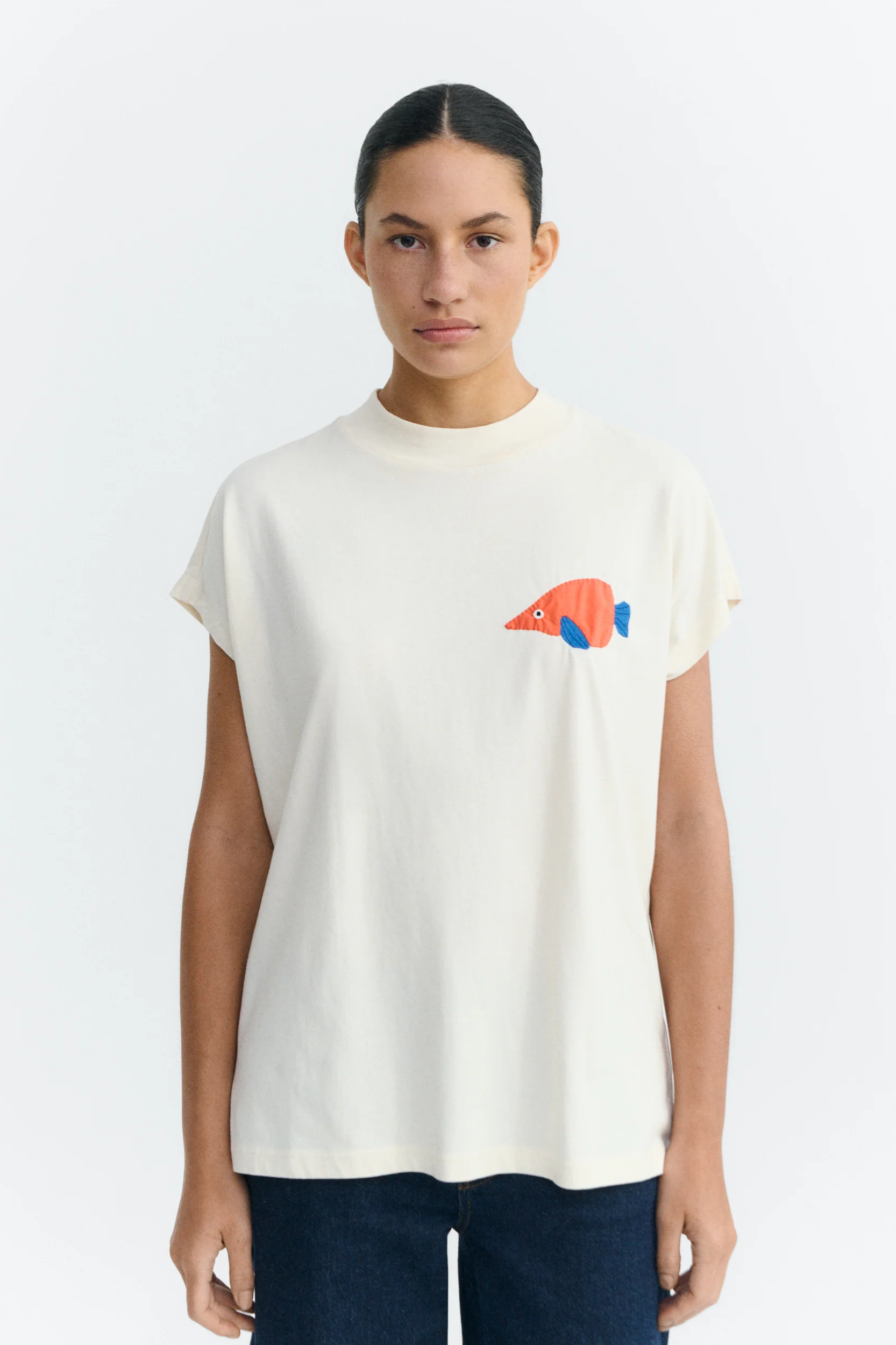 Image of Thinking MU dames vegan T-Shirt Volta Met Trompetpatch In Ecru
