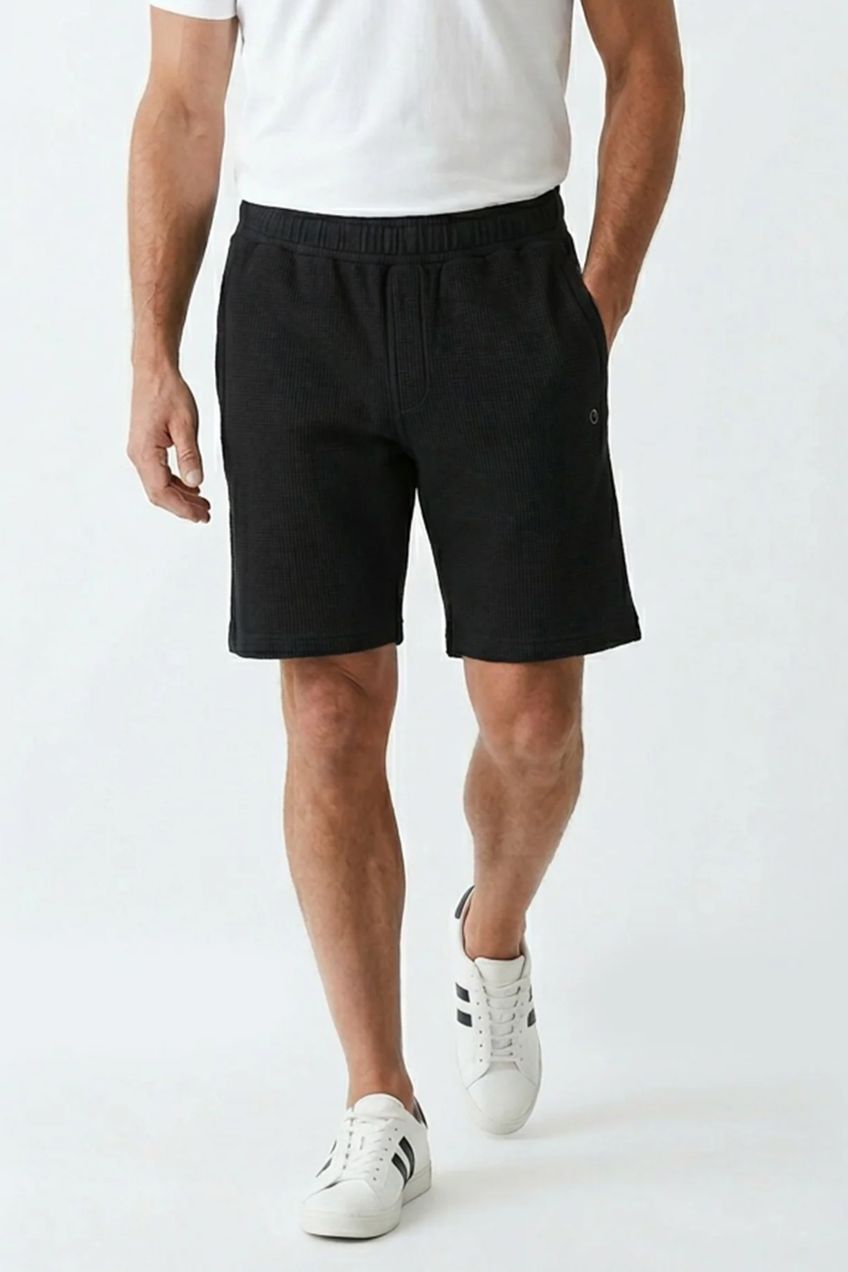 ORGANICATION men vegan Shorts Stevven Black