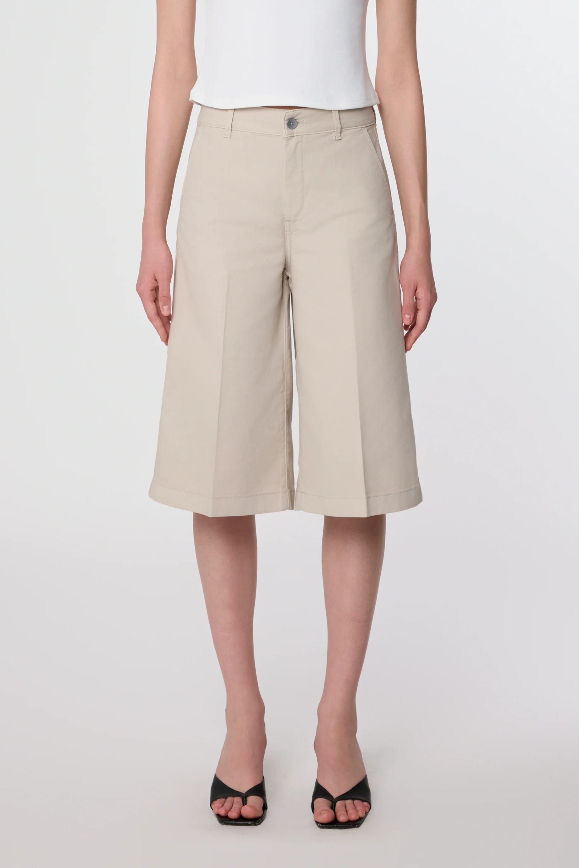 DAWN Damen vegan Shorts Eden Paper Touch Sand Stone