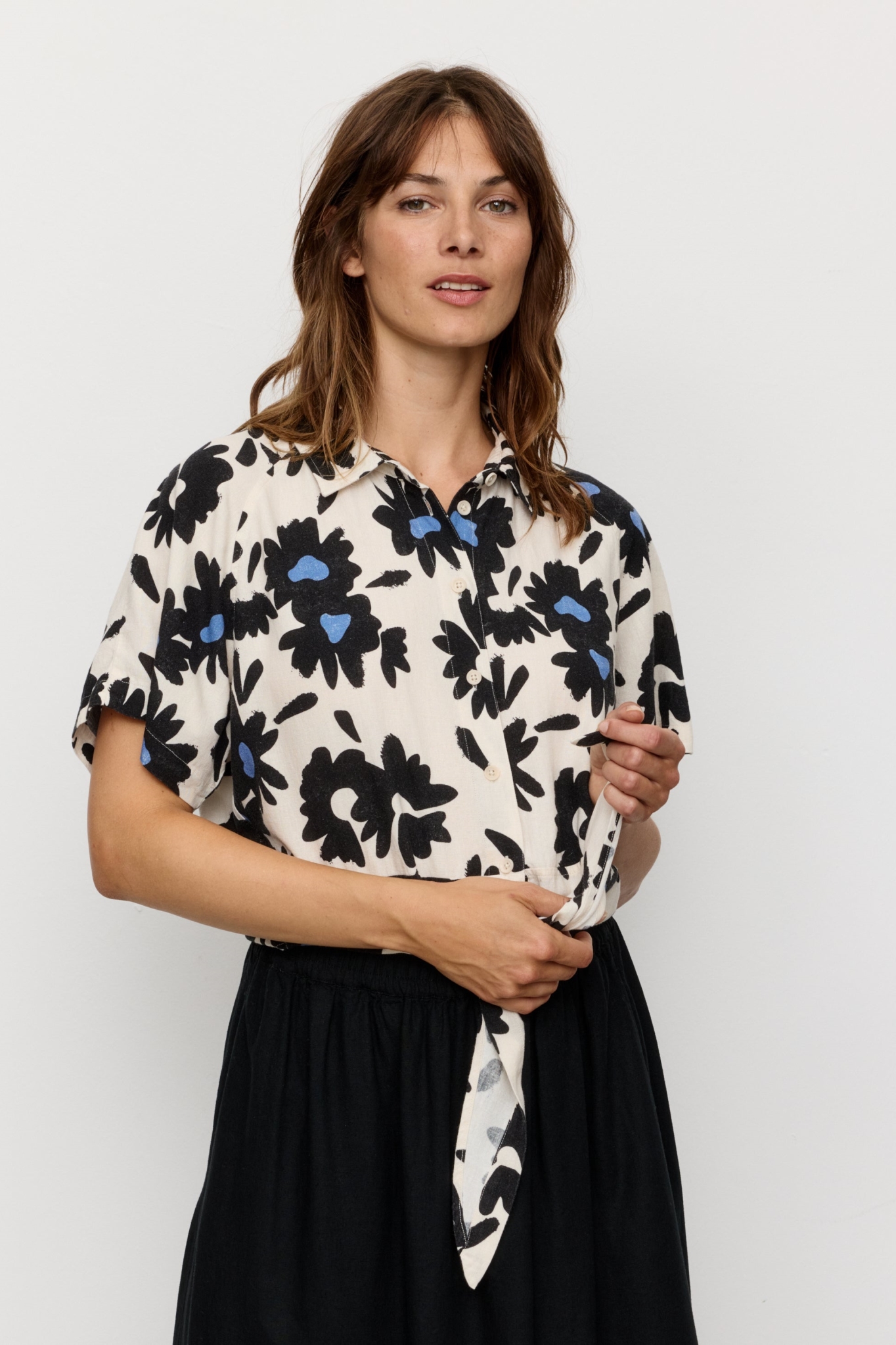 Image of Recolution dames vegan Blouse Ocra Bloom Elektrisch Blauw