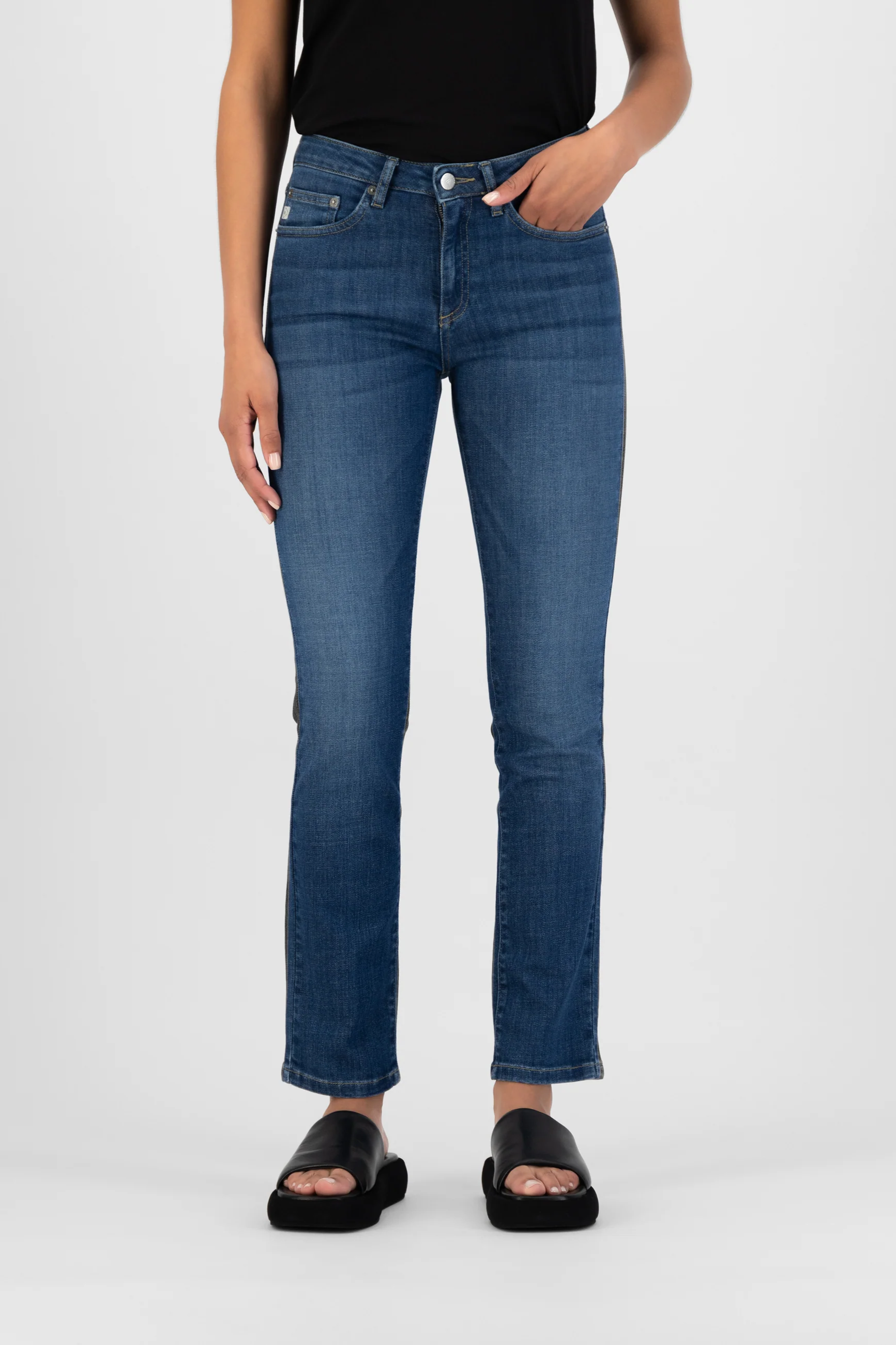 Image of MUD Jeans dames vegan Jeans Faye Straight Stone Indigo