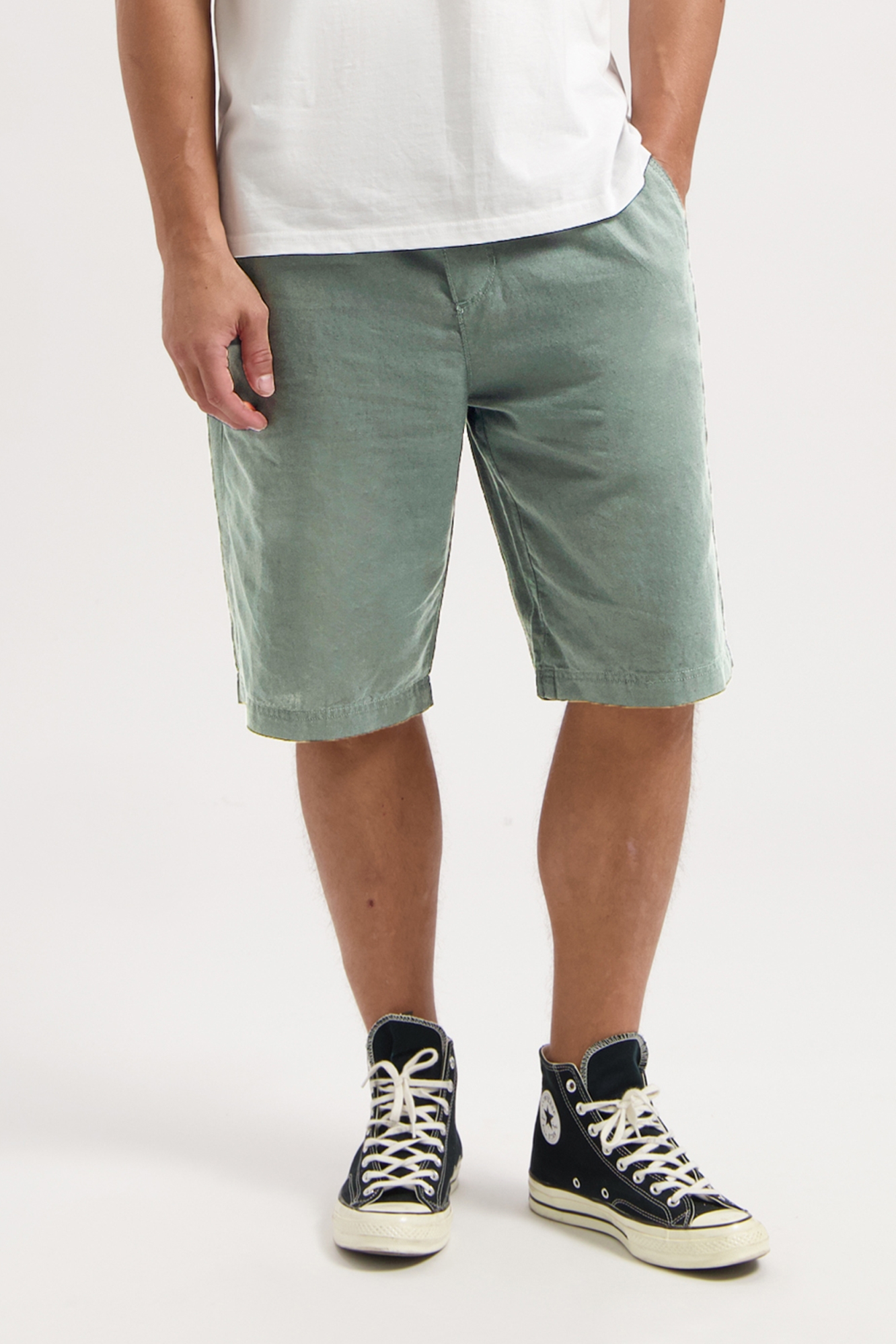 Kuyichi Herren vegan Shorts Tyler Salbei Gr&Atilde;&frac14;n