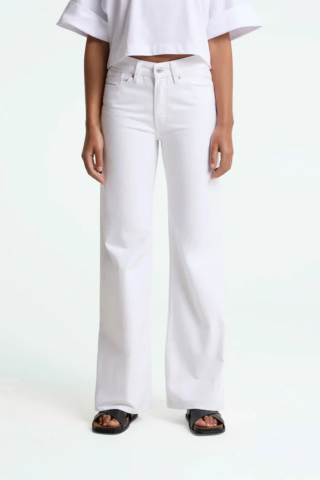 Kings Of Indigo Damen vegan Jeans Jane Relaxed Flare Wei&Atilde;Ÿ