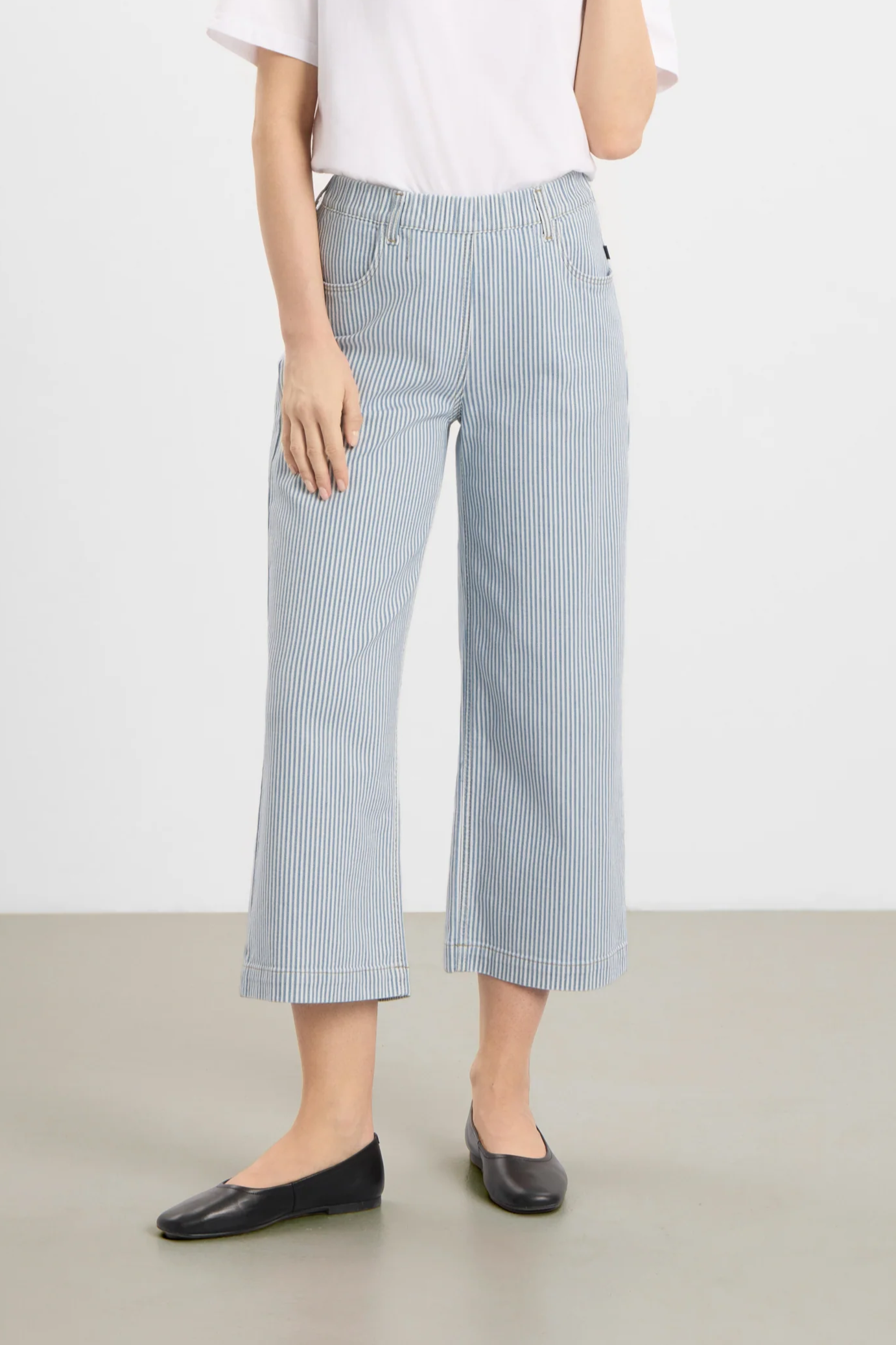 LAURIE Damen vegan Hose Donna Locker Geschnitten Wei&Atilde;Ÿ/Blau Gestreift