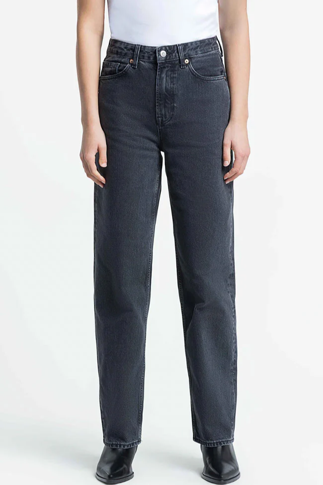 Kings Of Indigo Damen vegan Jeans Liora Holo Washed Grau