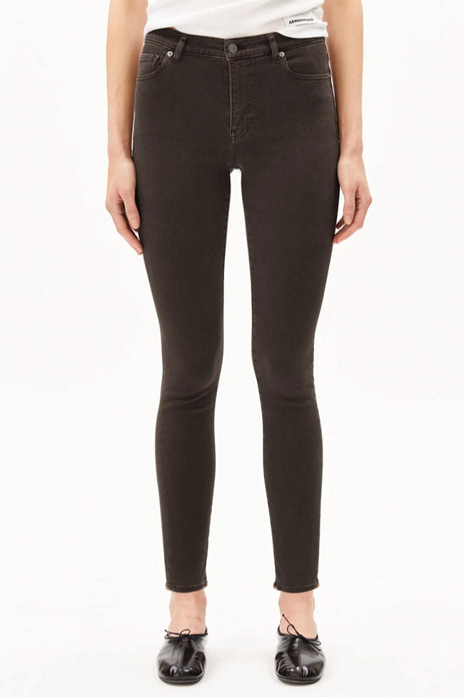 ARMEDANGELS Damen vegan Jeans Tillaa Skinny Claystone