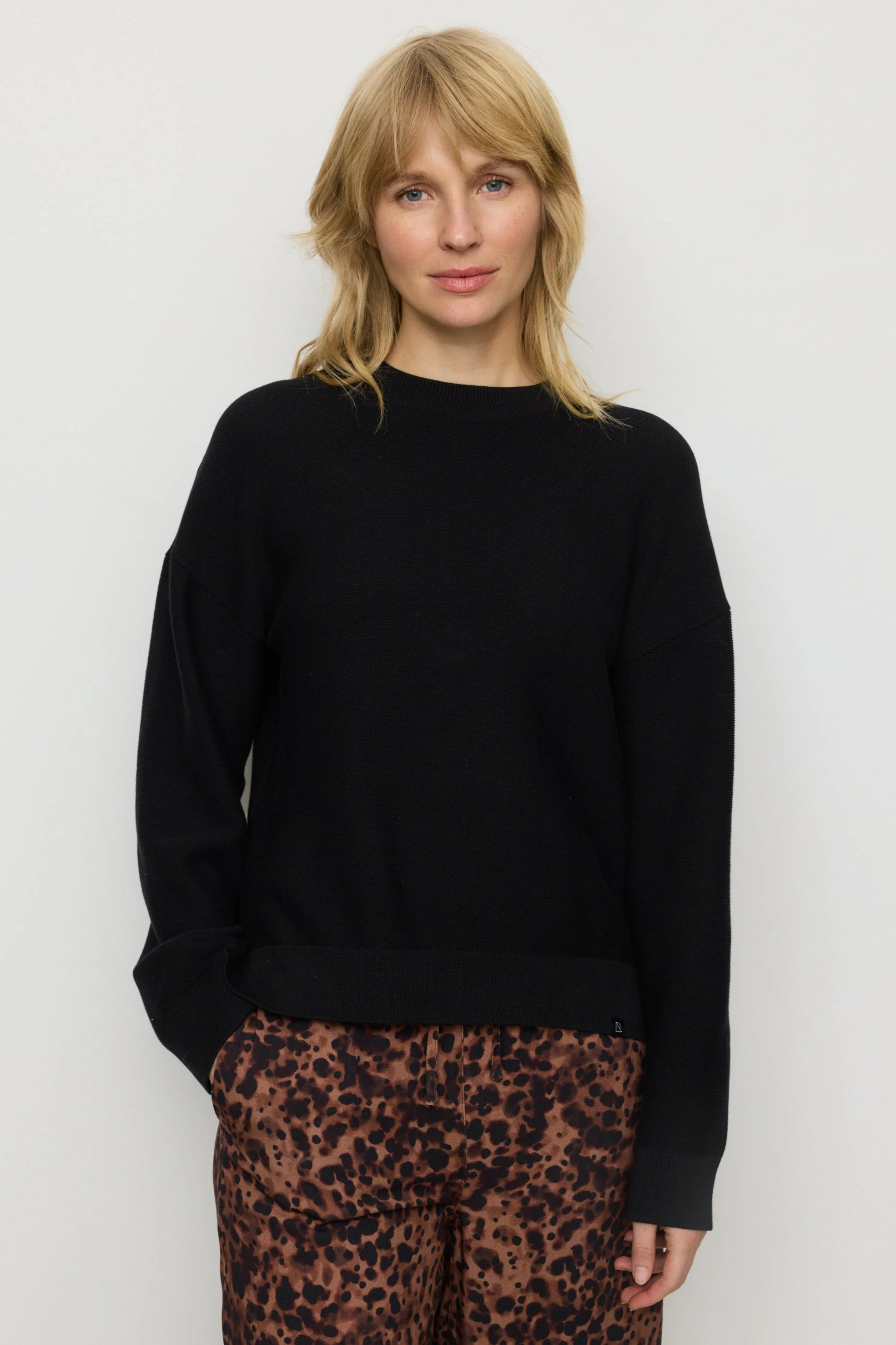 Recolution Damen vegan Pullover Gingko Schwarz