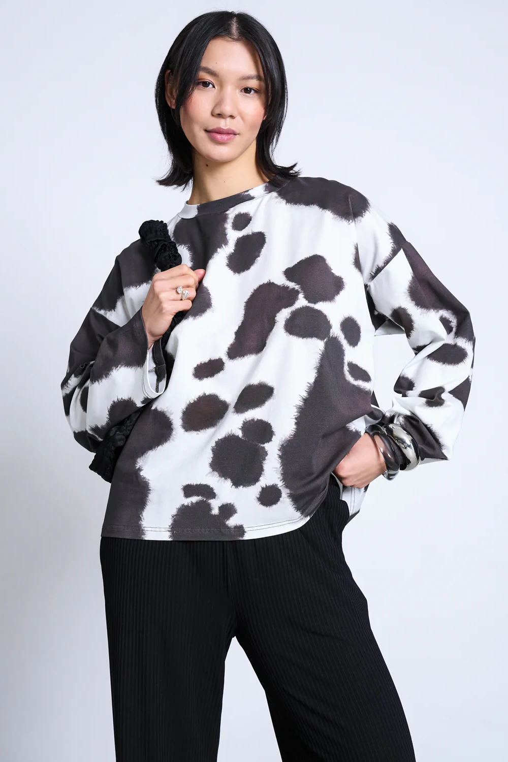 JAN N JUNE JAN 'N JUNE Damen vegan Lang&Atilde;&curren;rmliges Bedrucktes Oversize-Top Mit Kuhmuster