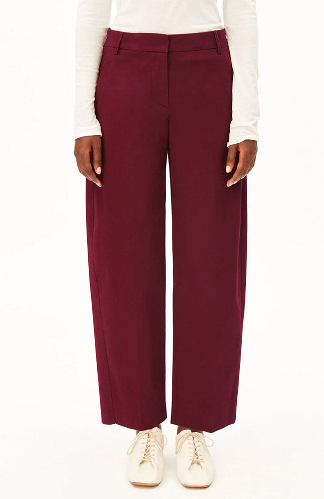 ARMEDANGELS Damen vegan Hose Mit Weitem Bein Barrel Roter Samt