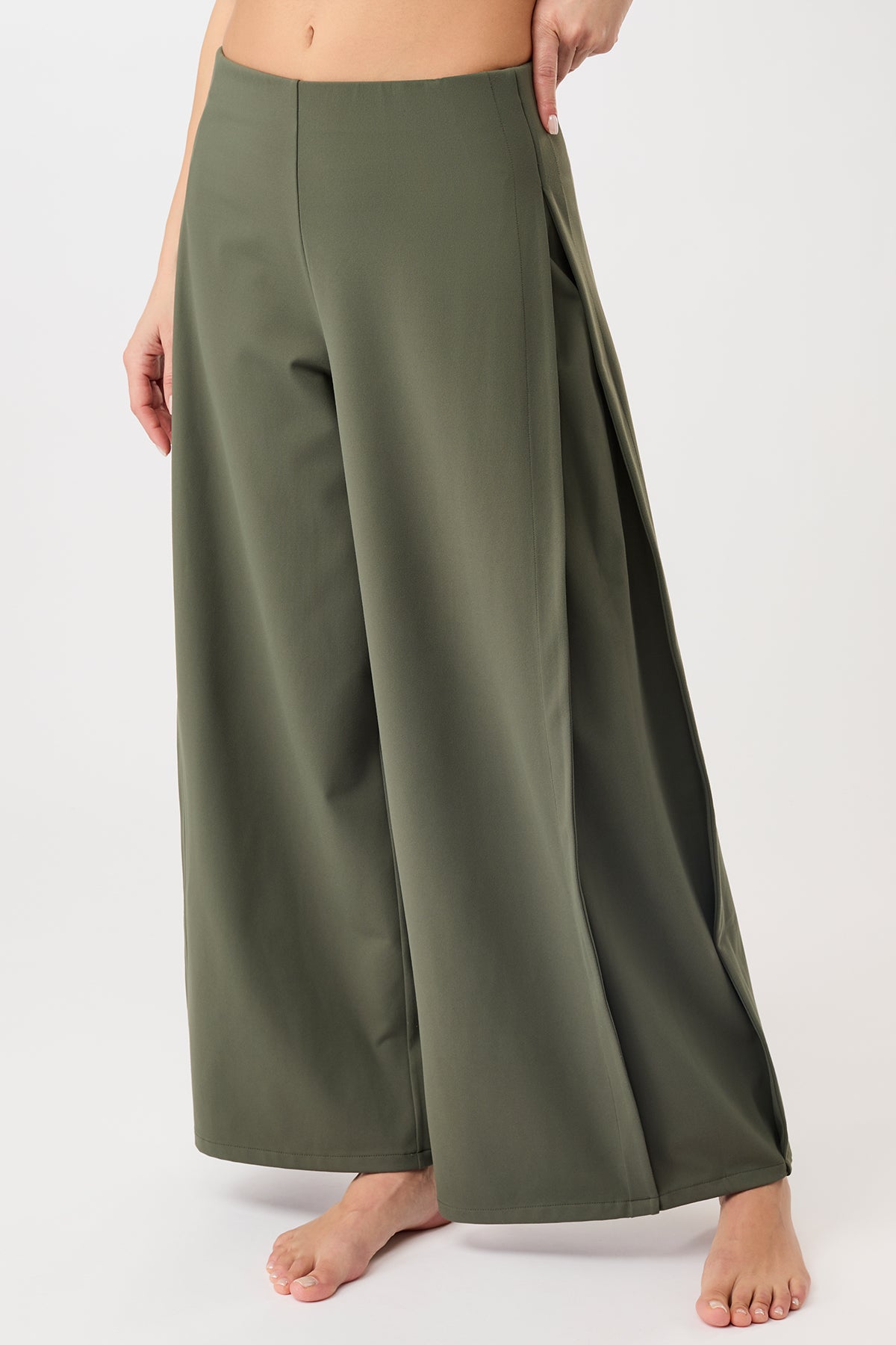 Image of MANDALA dames vegan Broek Extra Wide Leaf Green