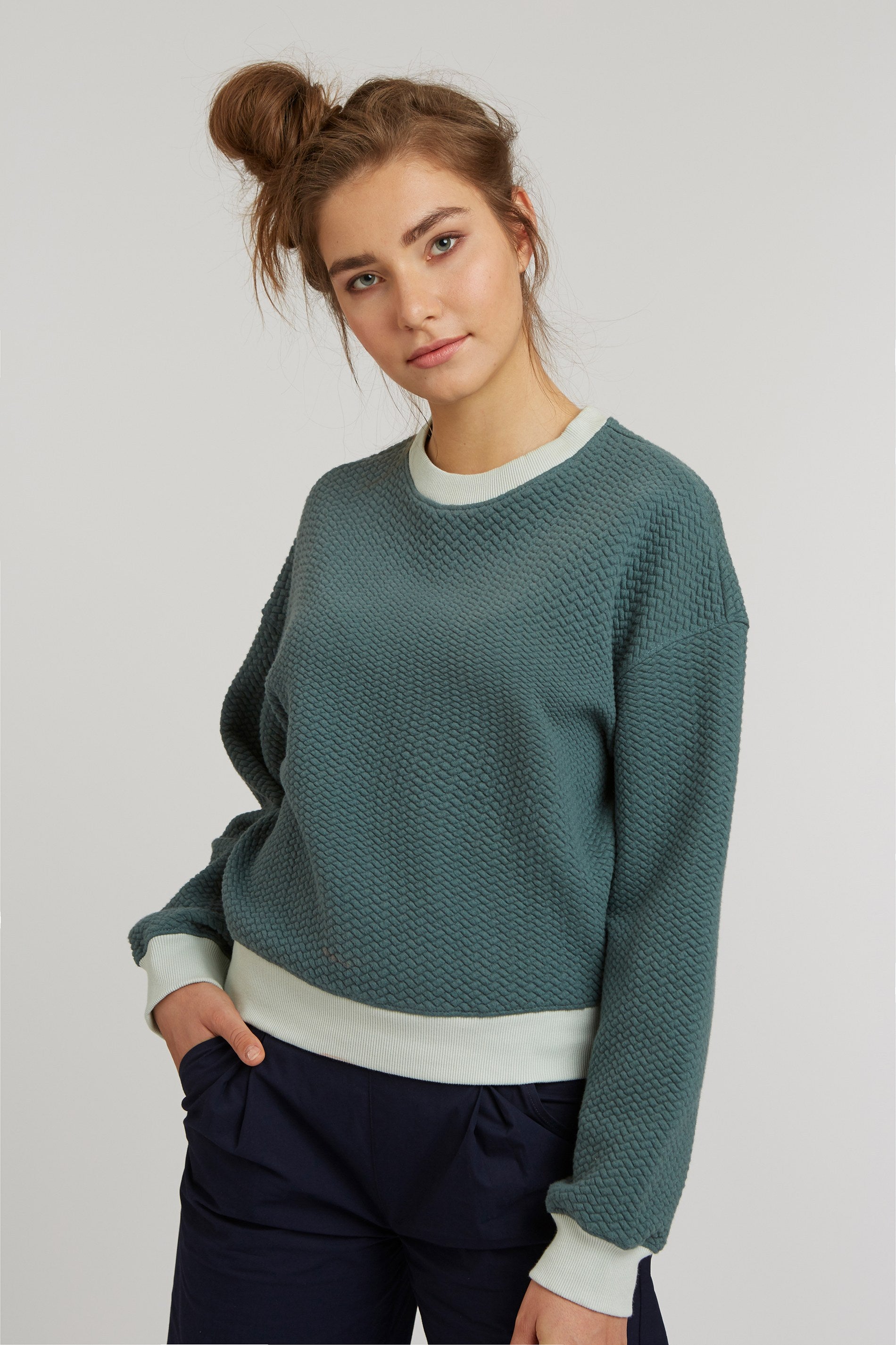THOKKTHOKK Damen vegan Pullover Mit Strukturiertem Oversize Tannenbaum-Motiv