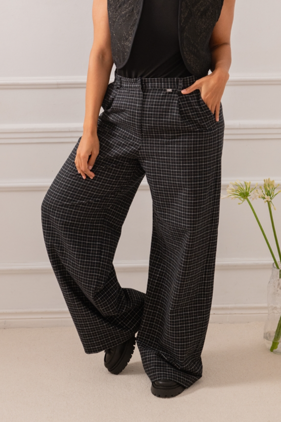 WiDDA Damen vegan Hose Marlene Cano Minicheck-Flanell Schwarz