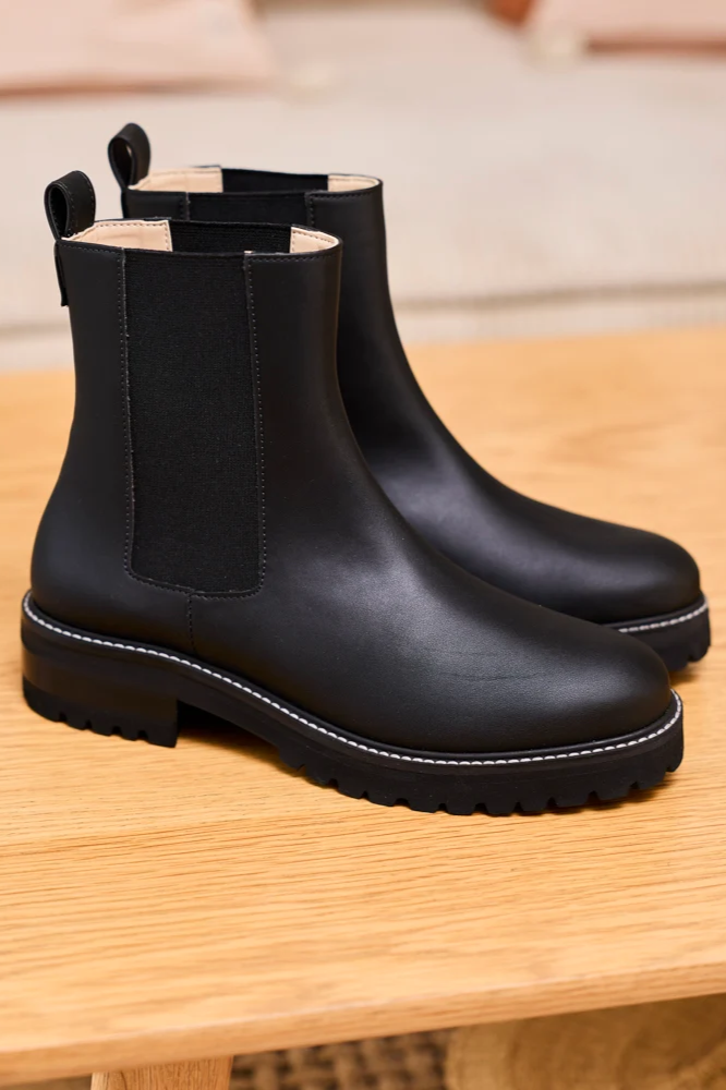 Minuit Sur Terre womens vegan Boots Fréquence Black
