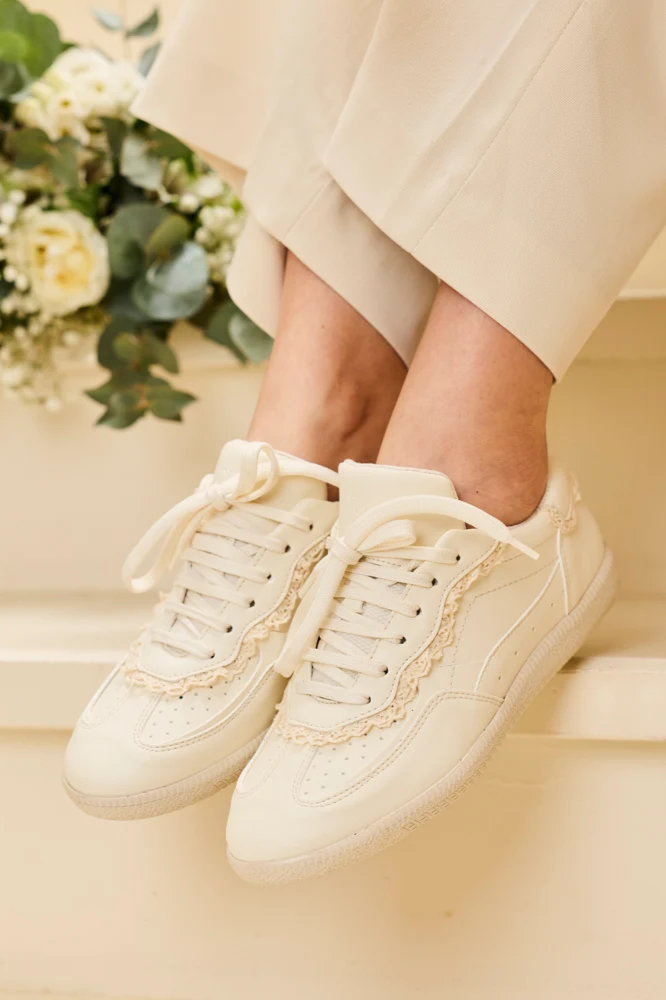 Minuit Sur Terre womens vegan Sneakers Rive Vanille Dentelle Off White
