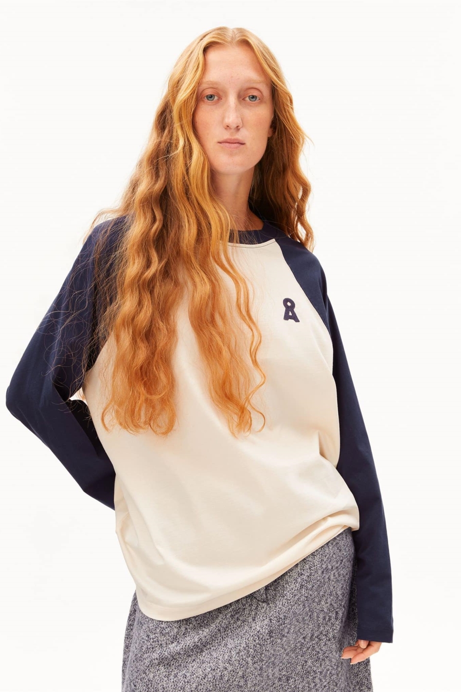 ARMEDANGELS Damen vegan Langarm Shirt Iconic Raglan Wei&Atilde;Ÿ/Blau