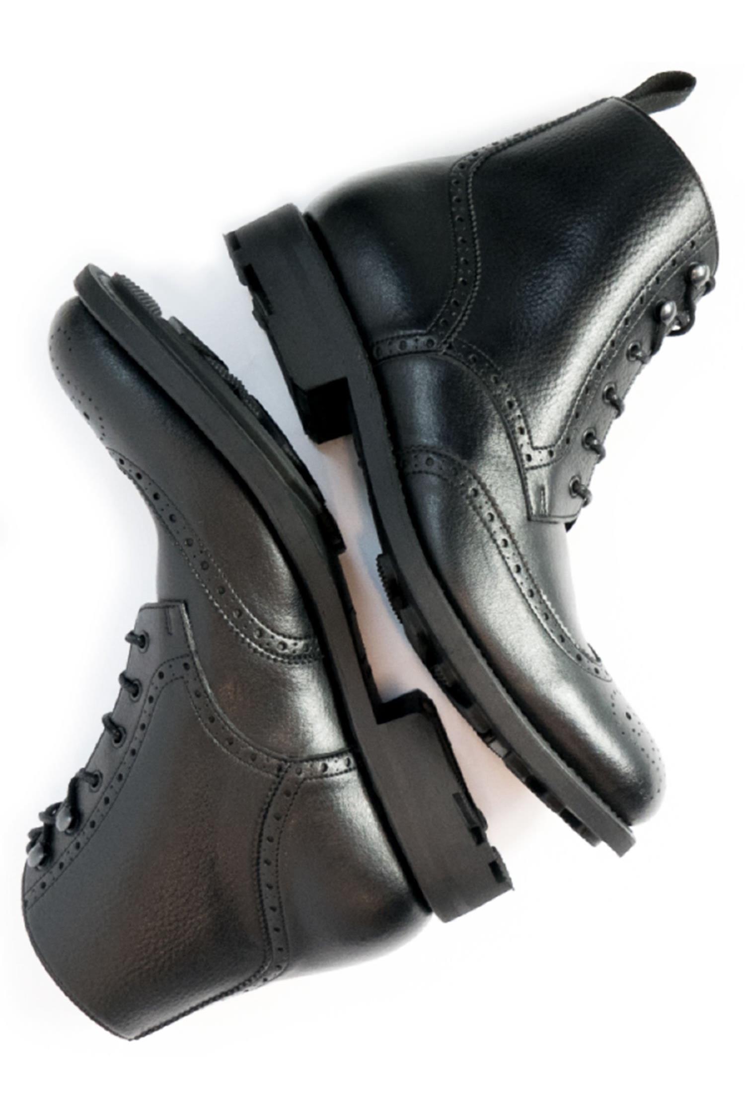 Image of Will's Vegan Store mannen vegan Brogue Boots Goodyear Welt Zwart