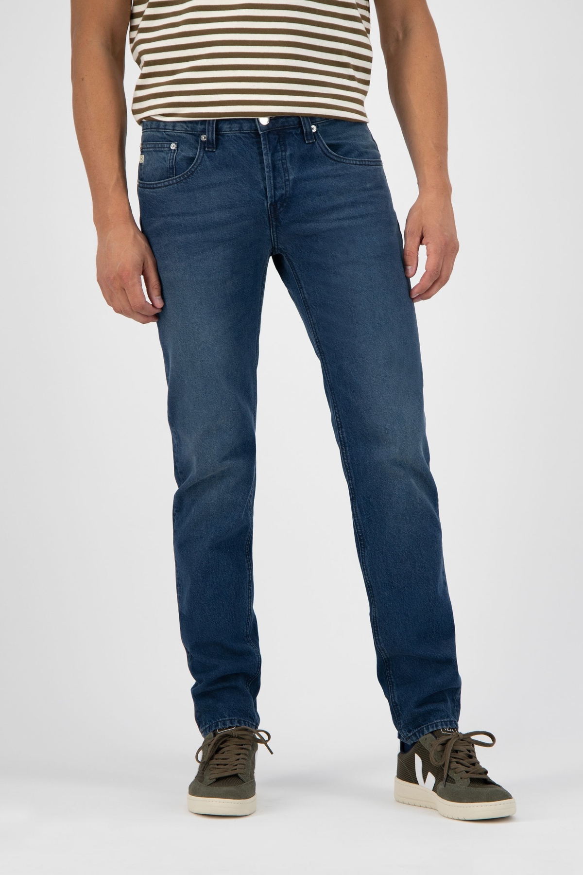 MUD Jeans mannen vegan Jeans Regular Dunn Donkerblauw product